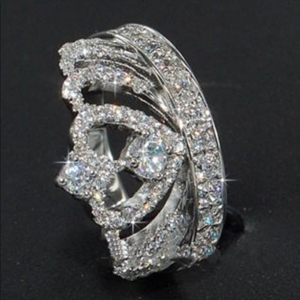 New .925 Silver with gem stone Princess/Queen ring - Picture 3 of 8